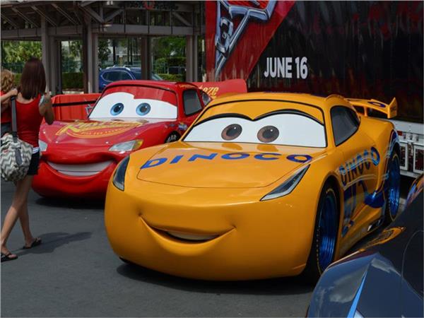 Şimşek McQueen Çocuk Odası 3D Duvar Kağıdı