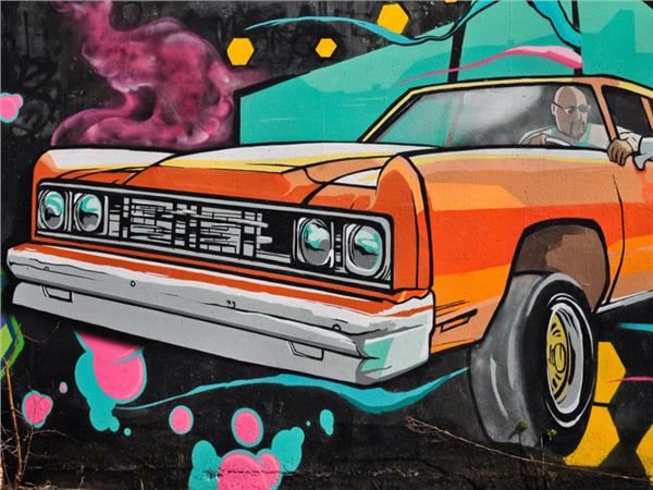 Klasik Araba Graffiti Duvar Kağıdı